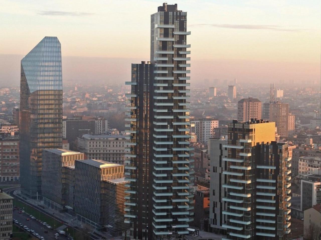 Stylish Elegant Suite In Torre Solaria With Exclusive Milan'S View Kültér fotó