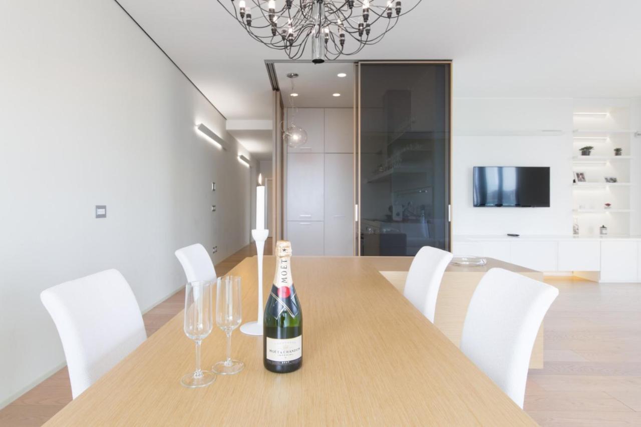 Stylish Elegant Suite In Torre Solaria With Exclusive Milan'S View Kültér fotó