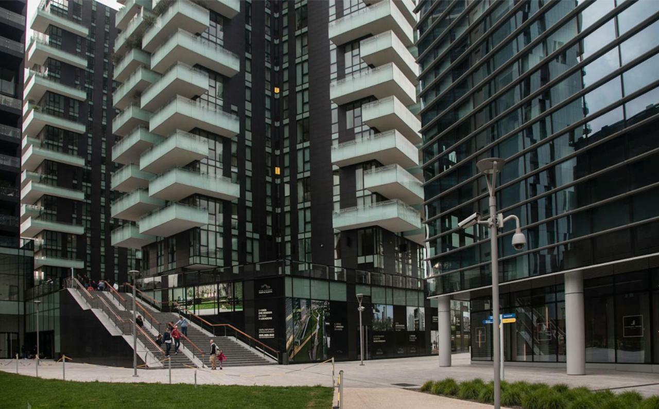 Stylish Elegant Suite In Torre Solaria With Exclusive Milan'S View Kültér fotó